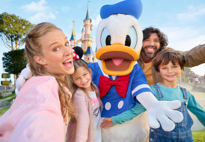 MagicBreaks Experience the magic of Disneyland® Paris during the School Holidays carousel banner