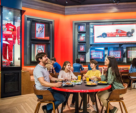 Restaurantes y tiendas