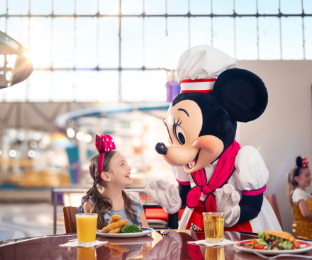 Free Disney Dining & Drinks is now on sale!