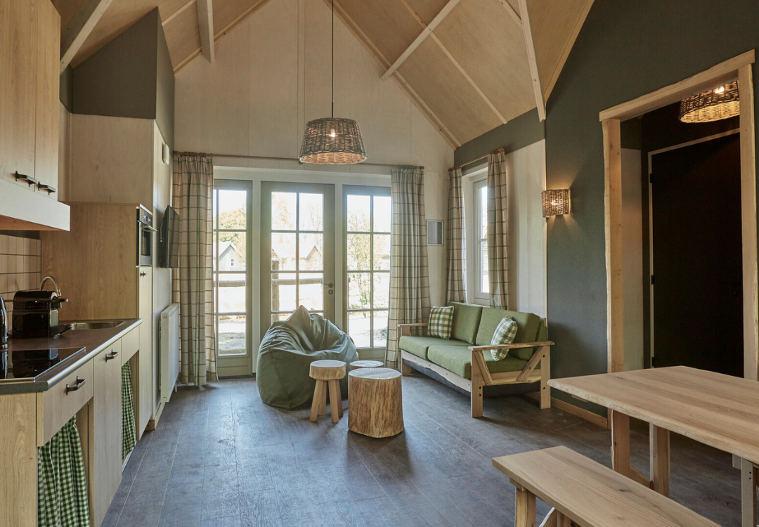 MagicBreaks Treehouse rooms available! carousel banner