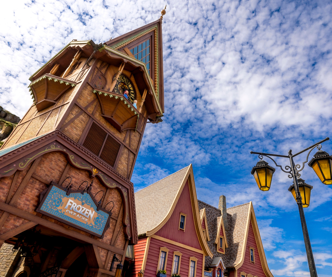 Descubre el mundo de Frozen desde 129 £ por persona y noche.