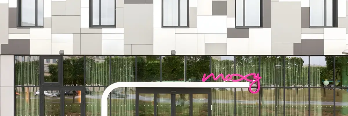 MagicBreaks Hotel Location carousel banner