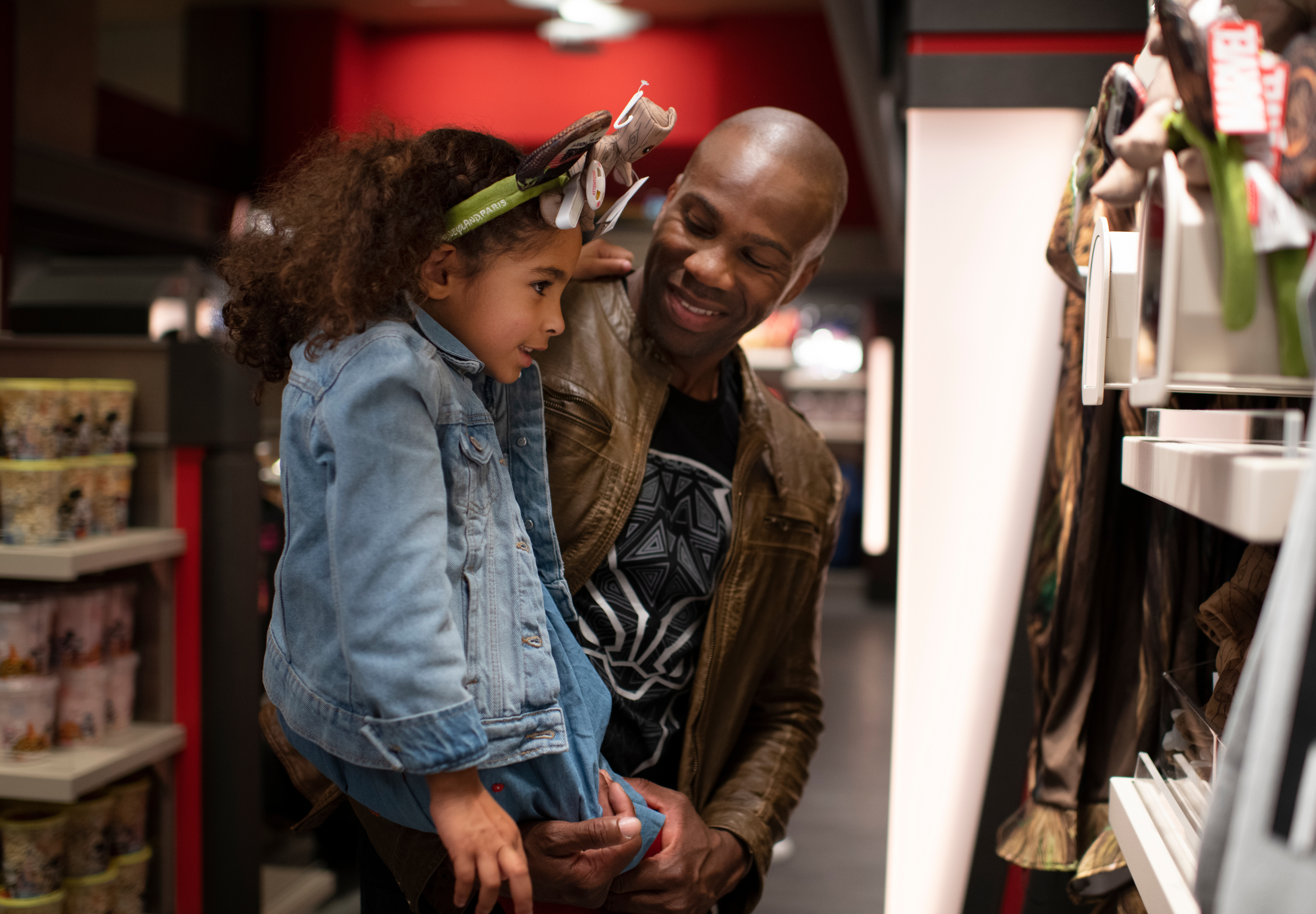 MagicBreaks Free Shuttle Service carousel banner