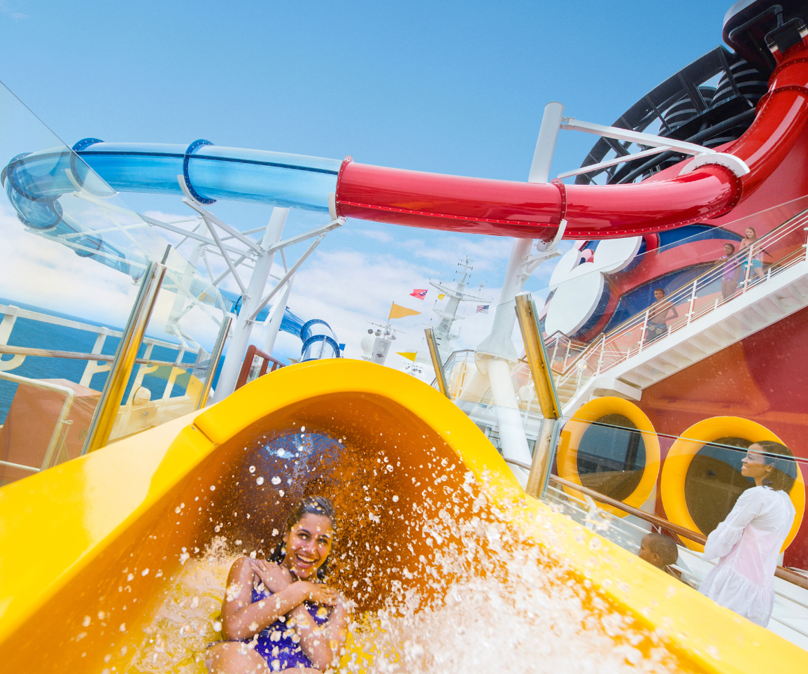 Toboganes acuáticos y montañas rusas