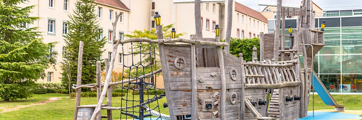 MagicBreaks Hotel Location carousel banner