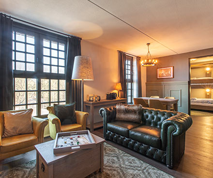 Adapted Family Room 4 Person