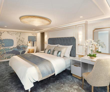 Suite Real de 1 planta con terraza y servicio de conserjería.