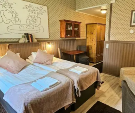 'White Reindeer' Twin Rooms
