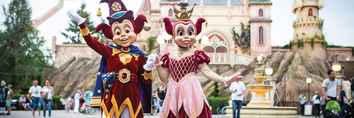 MagicBreaks shows and entertainment carousel banner