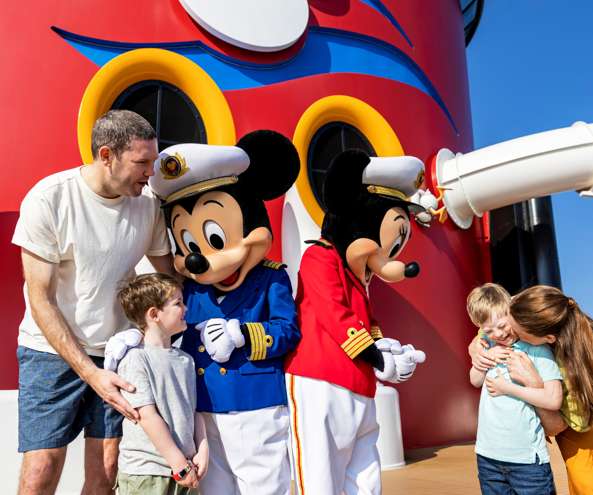 Explora y reserva actividades