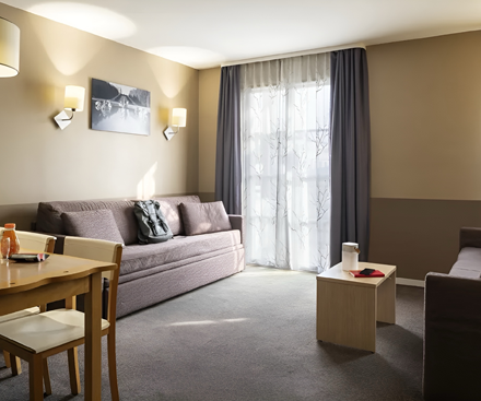 7-Person, 1-Bedroom Apartment