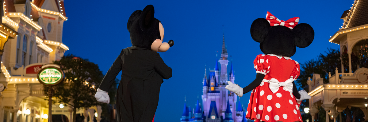 MagicBreaks Main Street carousel banner