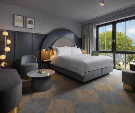 Junior Suite (sleeps 5)