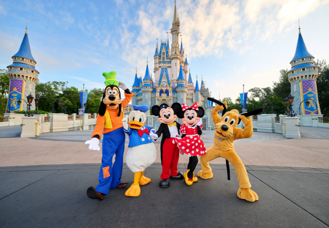 MagicBreaks Register your interest for Free Disney Dining & Drinks carousel banner