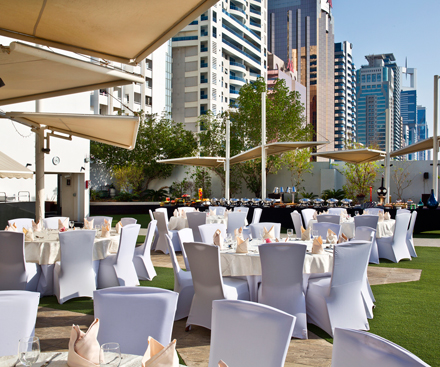 Infinity Pool Lounge