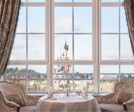 Sala adaptada del club del castillo