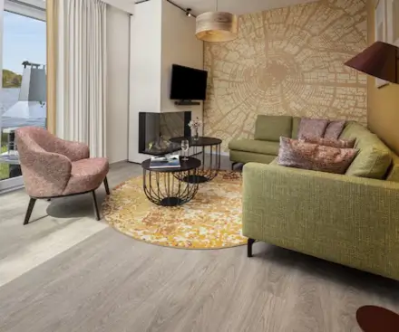 2-Bedroom VIP Lakeside Cottage