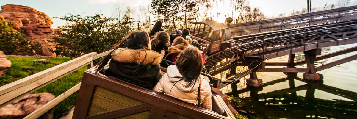 MagicBreaks park hours carousel banner