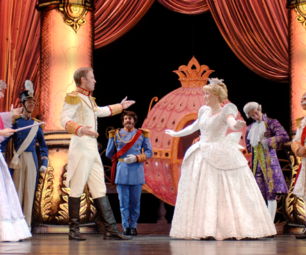 Doblemente encantada: Una versión original del cuento de Cenicienta